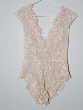 homebodii Lace Bodysuit size S Cream Peach
